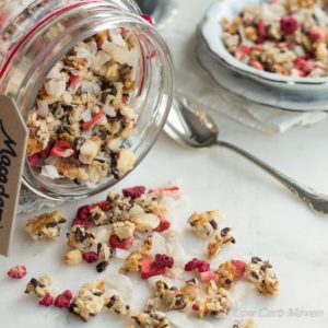 macadamia-berry-blast-granola-10