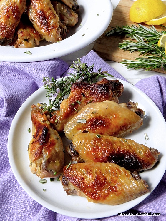 Lemon Garlic & Rosemary Chicken Wings | lowcarbmaven.com