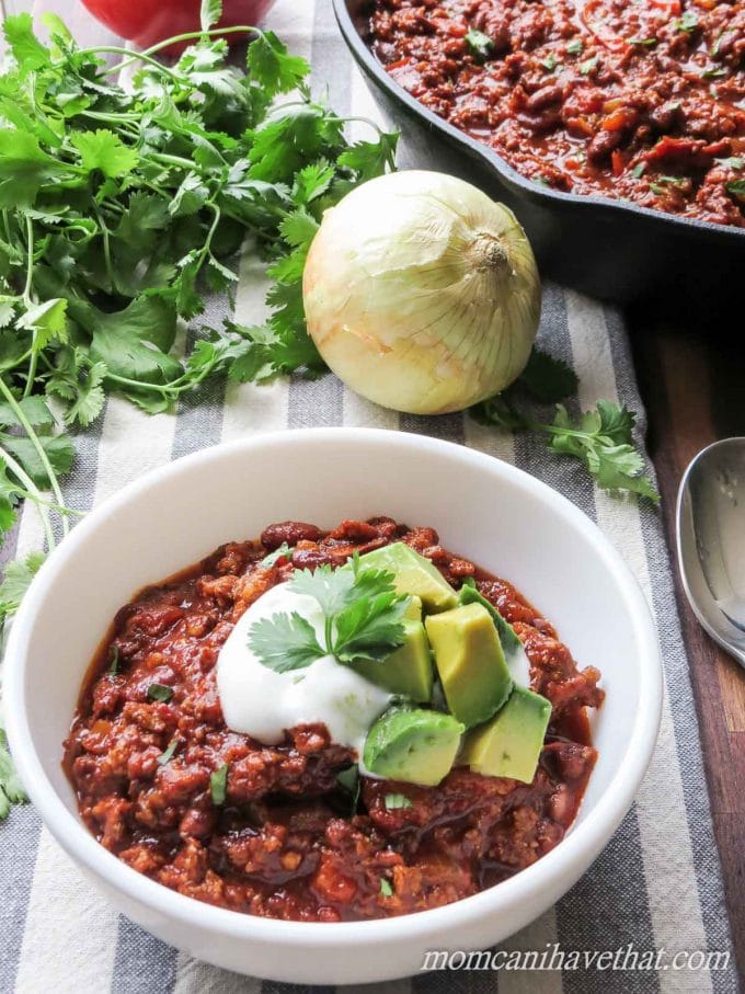 Chorizo Skillet Chili is easy to make and extra delicious in 30 minutes! #lowcarb #keto #chili #chorizo #nobeans