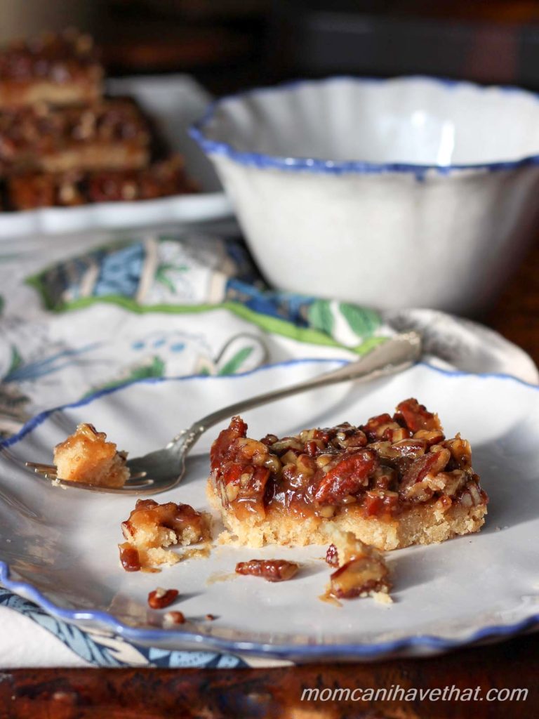 These low carb Caramel Pecan Pie Squares have the same sticky-buttery-sweet texture and flavor as your favorite pecan pie without the sugar or eggs. | low carb, gluten-free, keto, egg-free