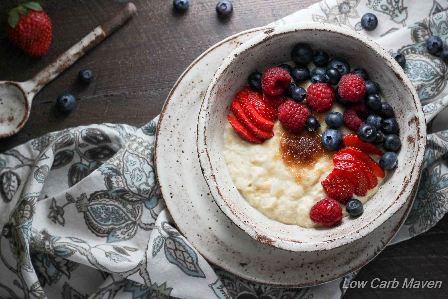 Low Carb Paleo Porridge with Berries (Almond Flour) | Low carb, Gluten-free, Dairy-free, Paleo, Keto, THM | LowCarbMaven.com