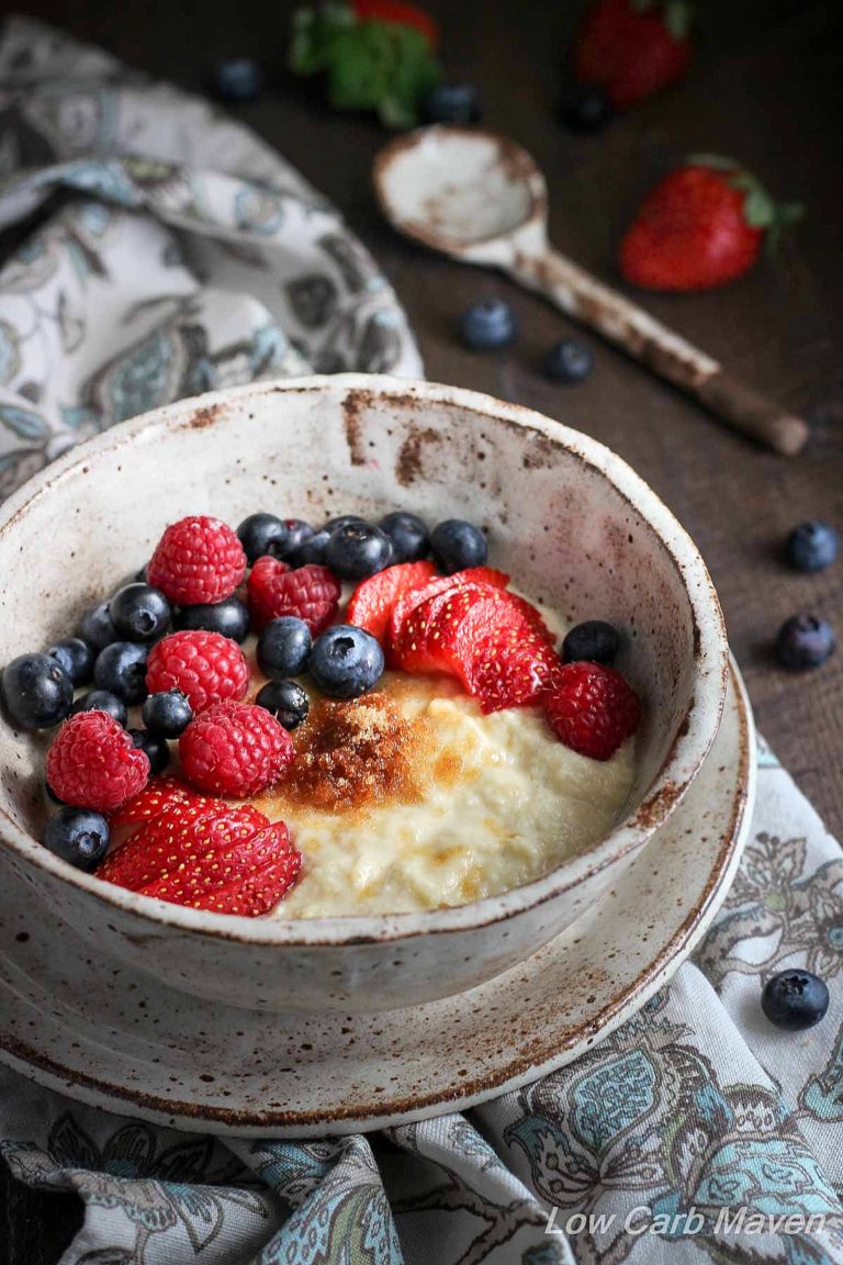 Low Carb Paleo Porridge with Berries (Almond) | Low carb, Gluten-free, Dairy-free, Paleo, Keto, THM | LowCarbMaven.com