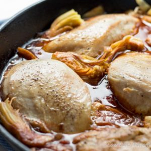 Easy Mediterranian Chicken with Tomatoes & Artichokes is a one skillet dish ready in 30 minutes | low carb, gluten-free, dairy-free, paleo, keto, thm