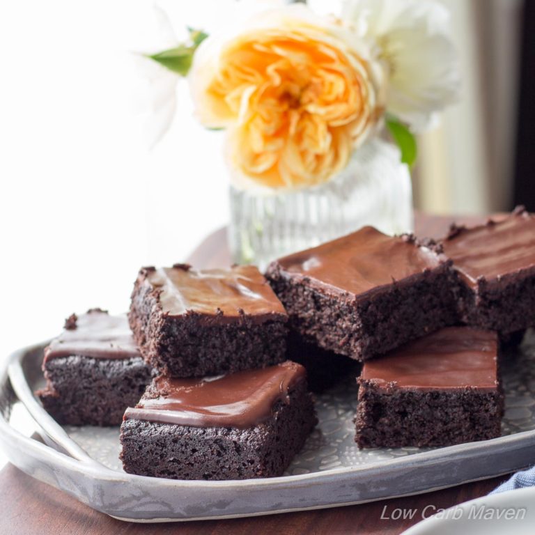 These Fudgy Keto Brownies from The KetoDiet Cookbook are really delicious! | low carb, keto, thm, dairy-free option