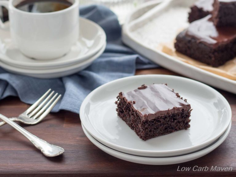 These Fudgy Keto Brownies from The KetoDiet Cookbook are really delicious! | low carb, keto, thm, dairy-free option