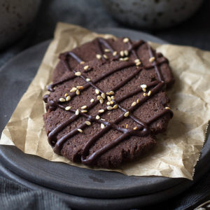 Low carb chocolate sesame cookies have a crispy texture & taste like brownies!