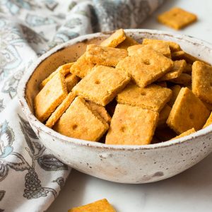 These low carb cheddar cheese crackers are flaky and crispy like the real thing. Keto.