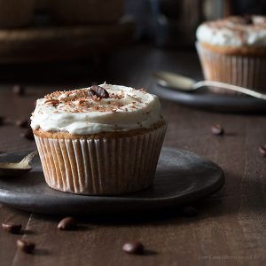 Low Carb Vanilla latte cupcakes with whipped cream frosting: lchf keto dessert