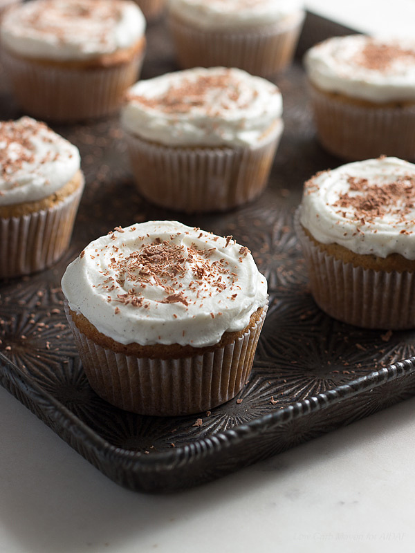 Low Carb Vanilla latte cupcakes with whipped cream frosting: lchf keto dessert