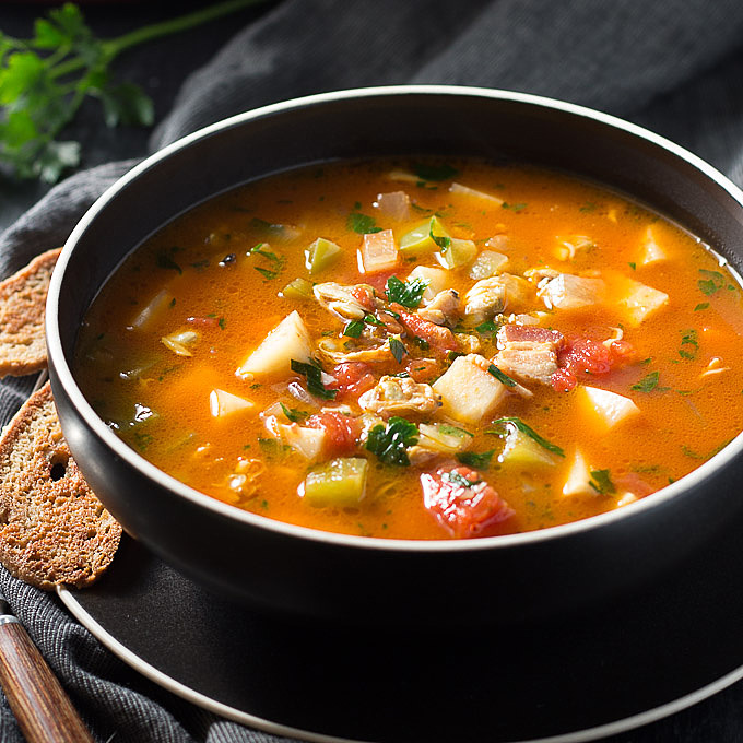Manhattan Clam Chowder Recipe - The Forked Spoon
