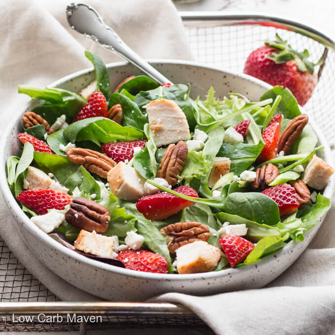 Spinach Strawberry Pecan Salad with Balsamic Vinaigrette