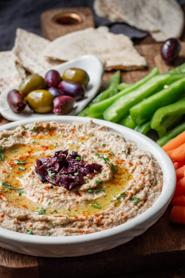 Roasted Eggplant Dip - Baba Ganoush. Creamy low carb eggplant dip with Middle Eastern flavors. #lowcarb #keto #babaganoush #eggplantdip #eggplant #appetizer