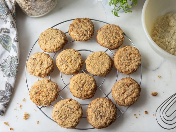 Sugar-free oatmeal cookies on a round cooling rack.