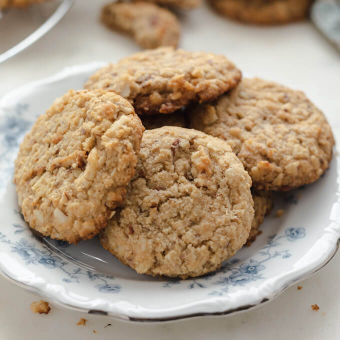Sugar-Free "Oatmeal Cookies" (Low Carb, Keto) | Low Carb Maven