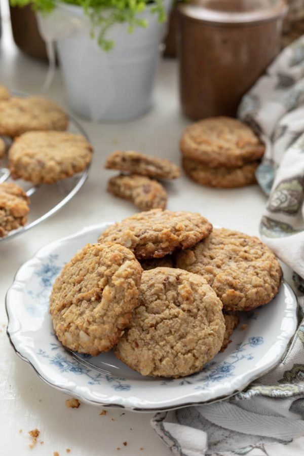 Sugar Free Oatmeal Cookies Low Carb Keto Low Carb Maven