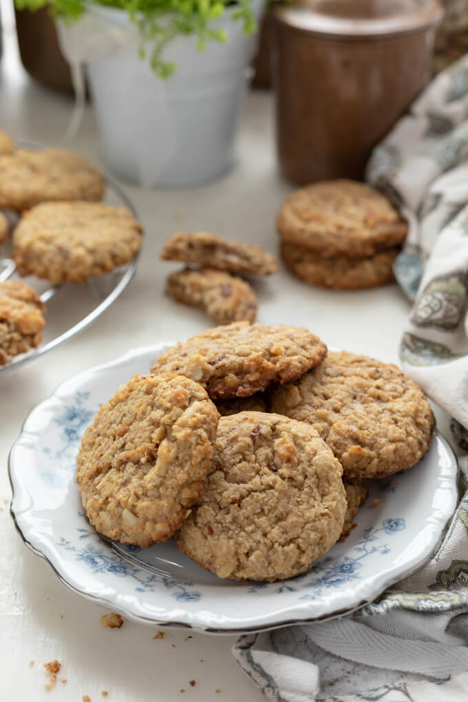 SugarFree "Oatmeal Cookies" (Low Carb, Keto) Low Carb Maven