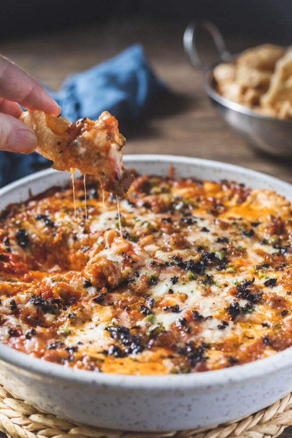This Killer Pizza Dip tastes just like a Supreme Pizza! #pizzadip #pizzadipwithcreamcheese #sausagepizza #lowcarb